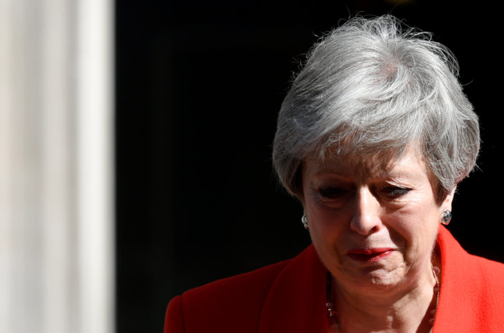 British Prime Minister Theresa May reacts as she delivers a statement in London “เมย์” ประกาศลาออก 7 มิ.ย.นี้ กล่าวทั้งน้ำตา “ขอบคุณที่ได้รับใช้ประเทศนี้”