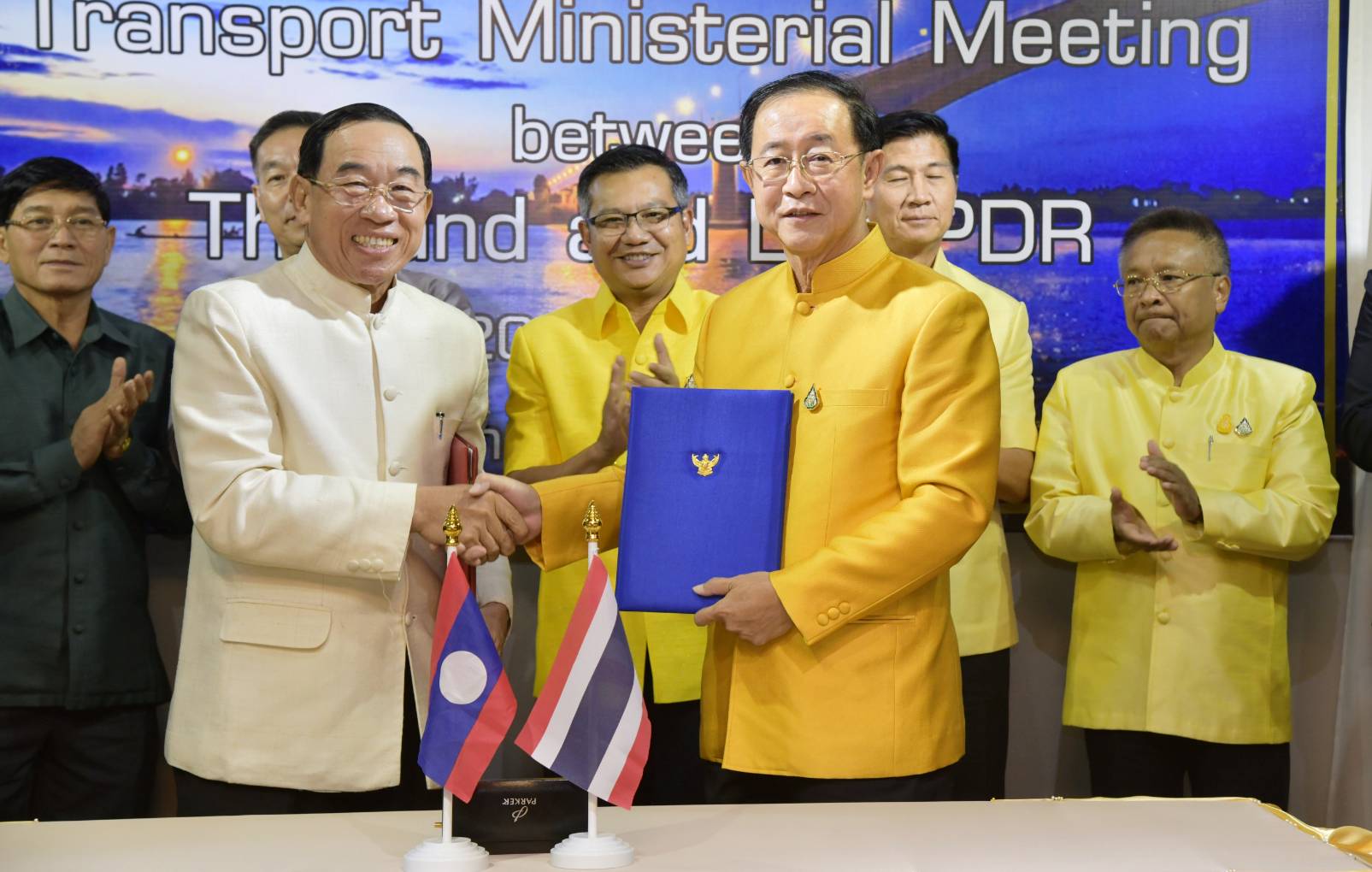 ชื่นมื่น! ที่ประชุมรัฐมนตรีคมนาคม “ไทย-ลาว” อนุมัติโปรเจ็กต์สะพาน-รถไฟเชื่อมแม่น้ำโขง