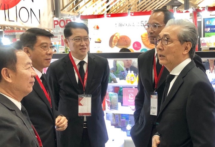 “กรณ์” พบ “สมคิด” ชมนวัตกรรมงาน ThaiFex ชี้ตรงนโยบายเศรษฐกิจปชป.