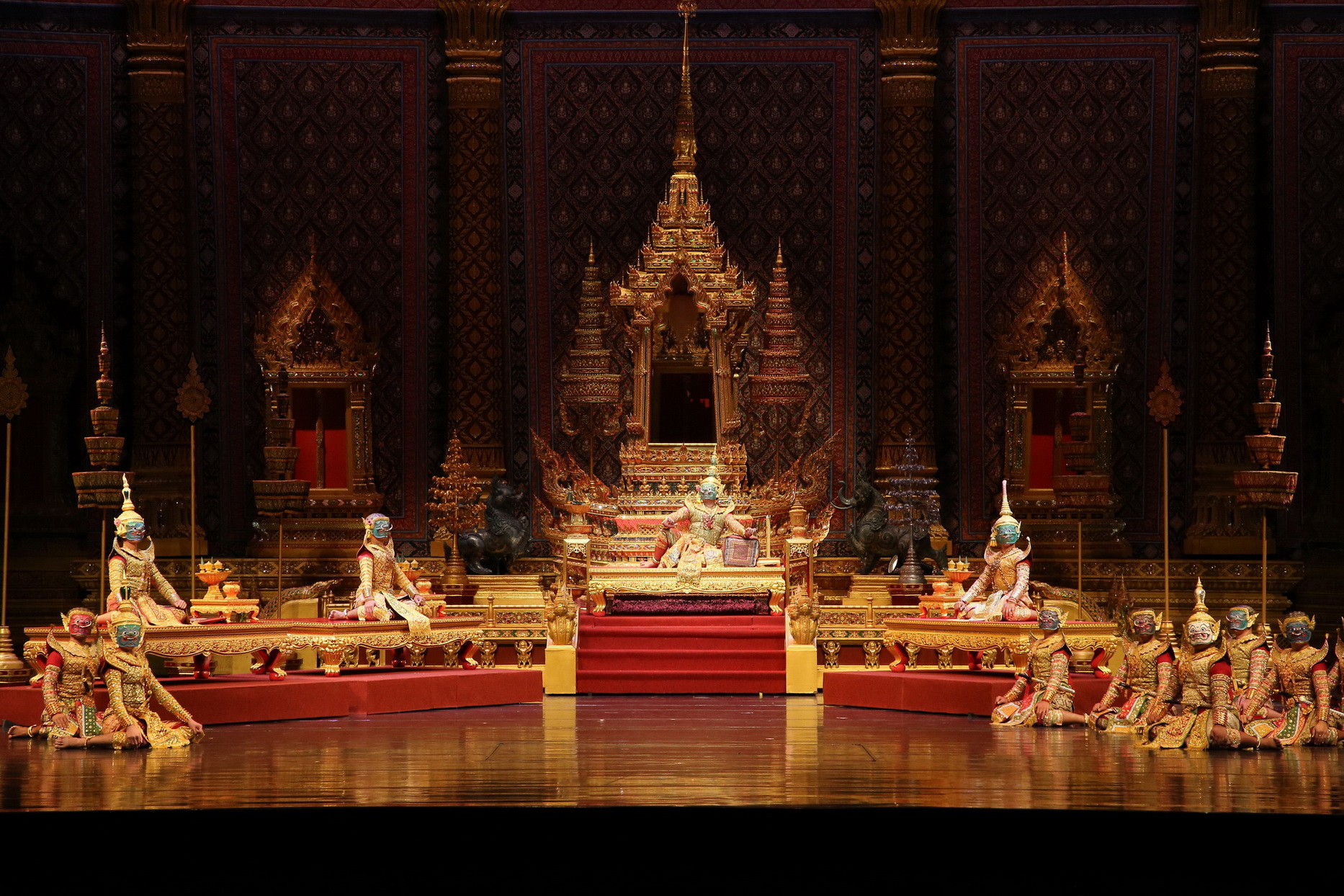 มหรสพสมโภชพระราชพิธีบรมราชาภิเษก ยิ่งใหญ่สมพระเกียรติ 7 คืน ทั่วประเทศ