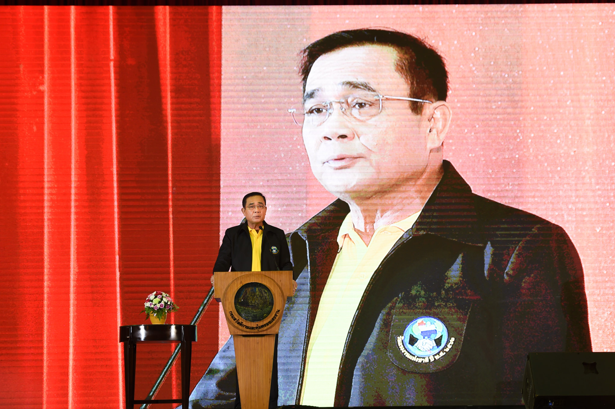 ‘บิ๊กตู่’ รับ 10 ข้อเรียกร้องผู้ใช้แรงงาน ยันรัฐบาลดูแลสิทธิแรงงานทุกคนอย่างเท่าเทียม