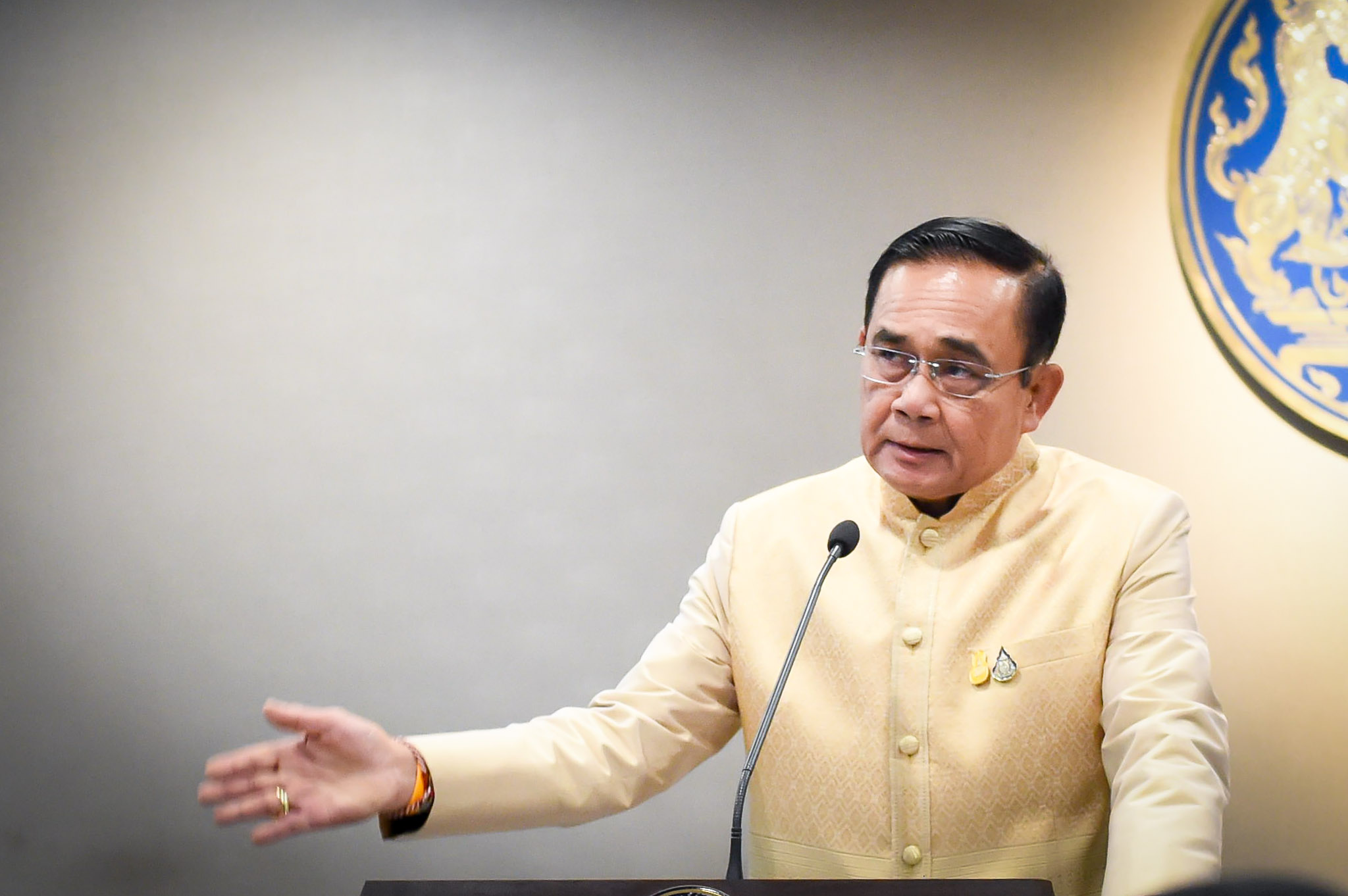 “บิ๊กตู่” รับใจหาย หลังรัฐมนตรี ลาออกไปเป็น ส.ว. ขอมองอย่างสร้างสรรค์ อย่ามองว่าเป็นศัตรู