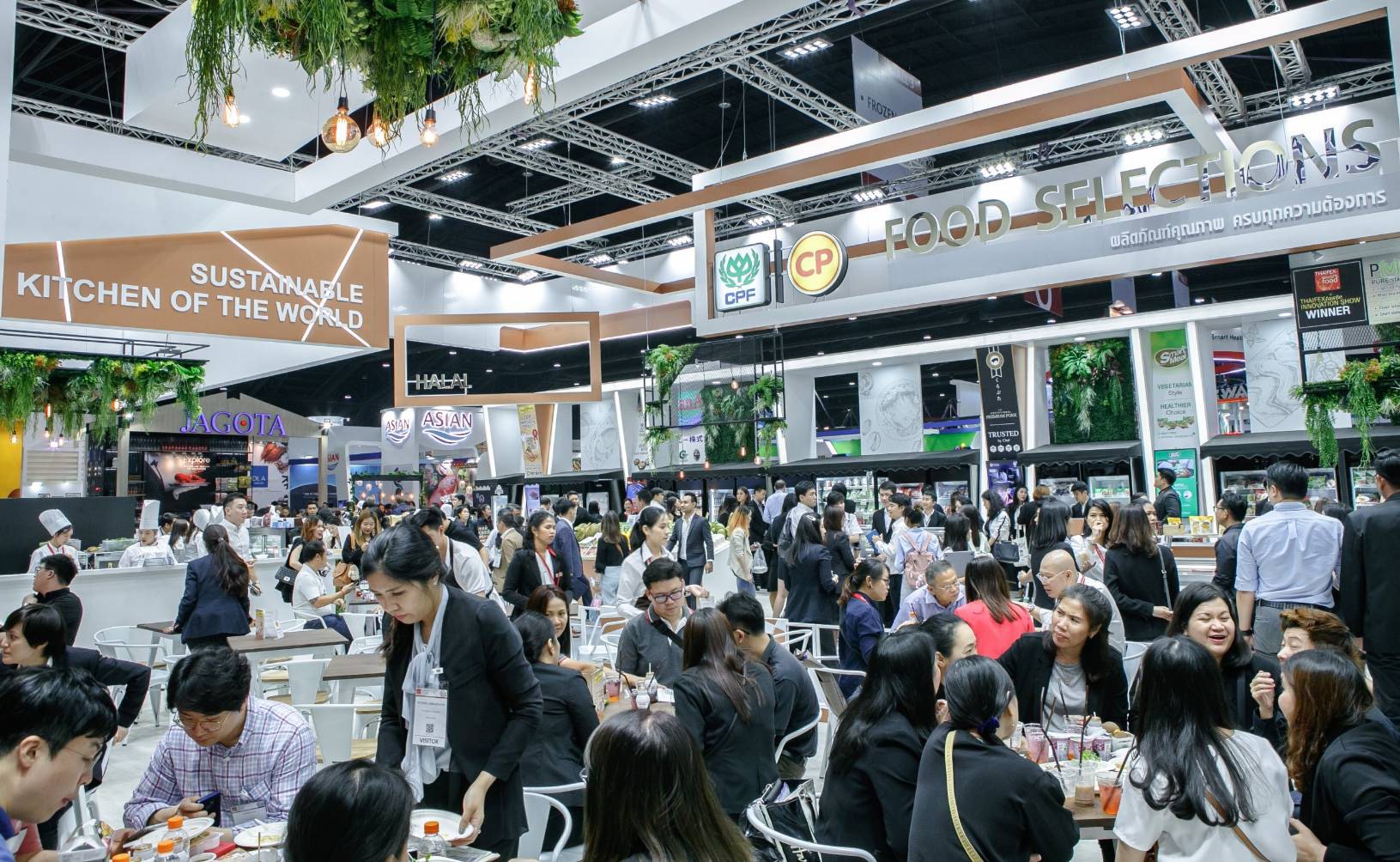 บูธซีพีเอฟคึกคักงาน THAIFEX 2019 จัดใหญ่กว่าทุกปี ชู 2 สินค้ารางวัลนวัตกรรม “วีแกน ลาซานญ่า-ผลิตภัณฑ์เนื้อไก่สดเบญจา ชิคเก้น”