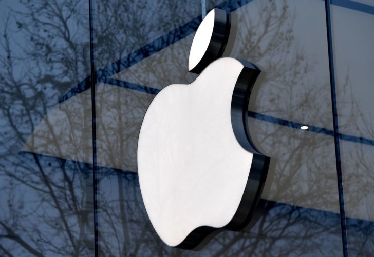 Apple Apple