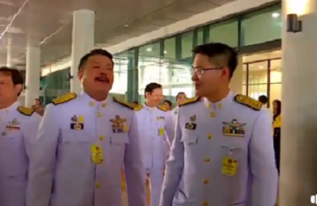 ชมคลิปช็อตเด็ด! “วัน อยู่บำรุง” ปฏิเสธการขอจับมือจาก “มงคลกิตติ์”