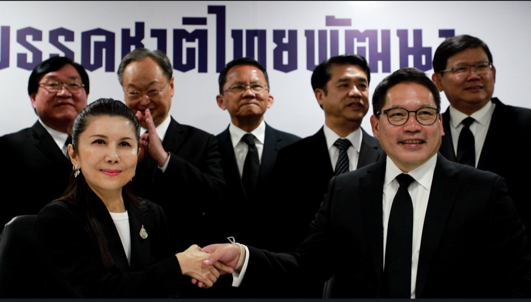 “อุตตม” เทียบเชิญ ชาติไทยพัฒนา “สมศักดิ์” ทีเล่นทีจริง ยกเก้าอี้รองนายกฯให้ “ประภัตร” – “กาญจนา” ถ่อมตัว พรรคเล็กขอ 1 กระทรวงปากท้อง