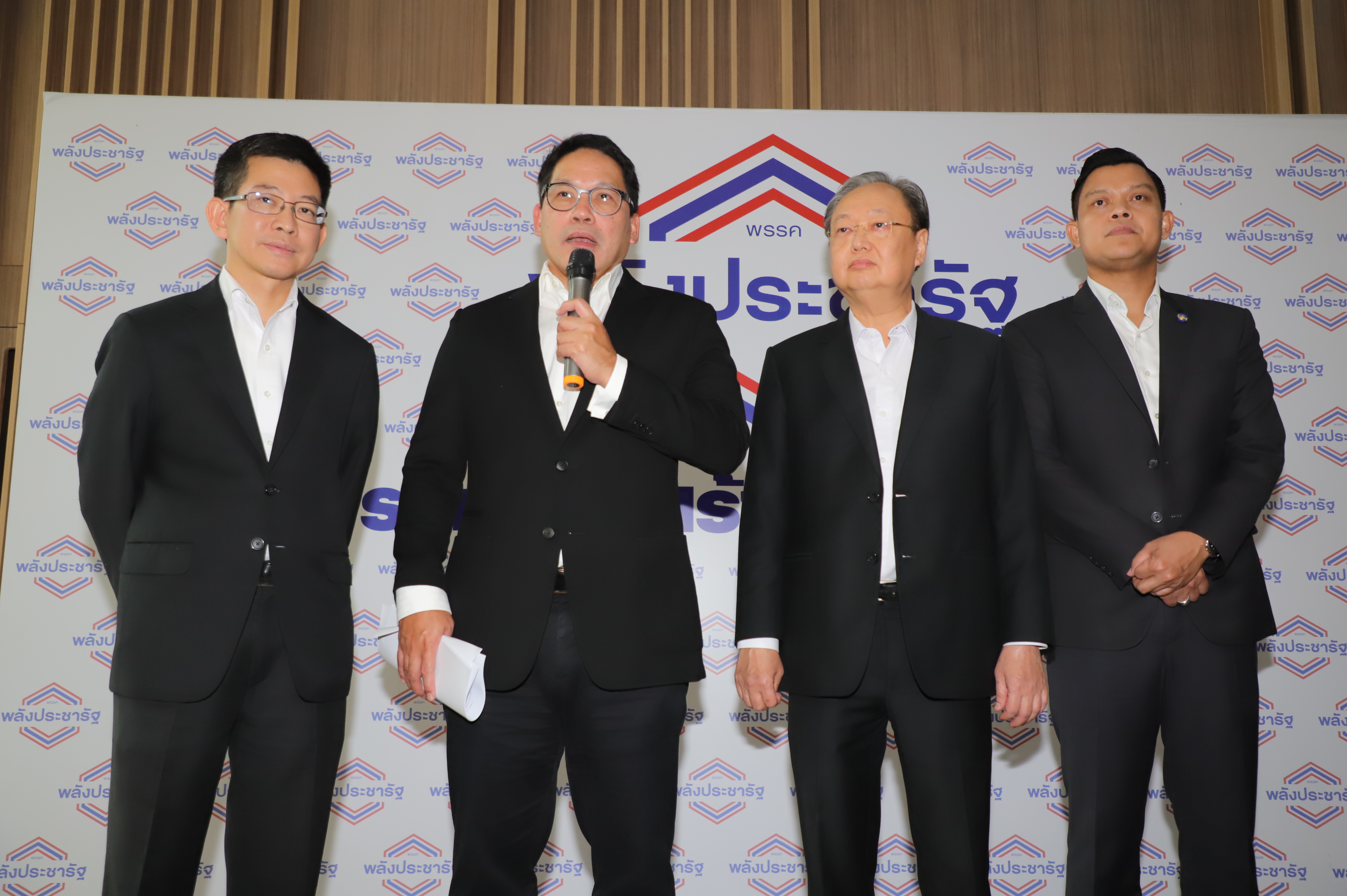 พปชร.ยึดอำนาจ คุมโผ ครม.