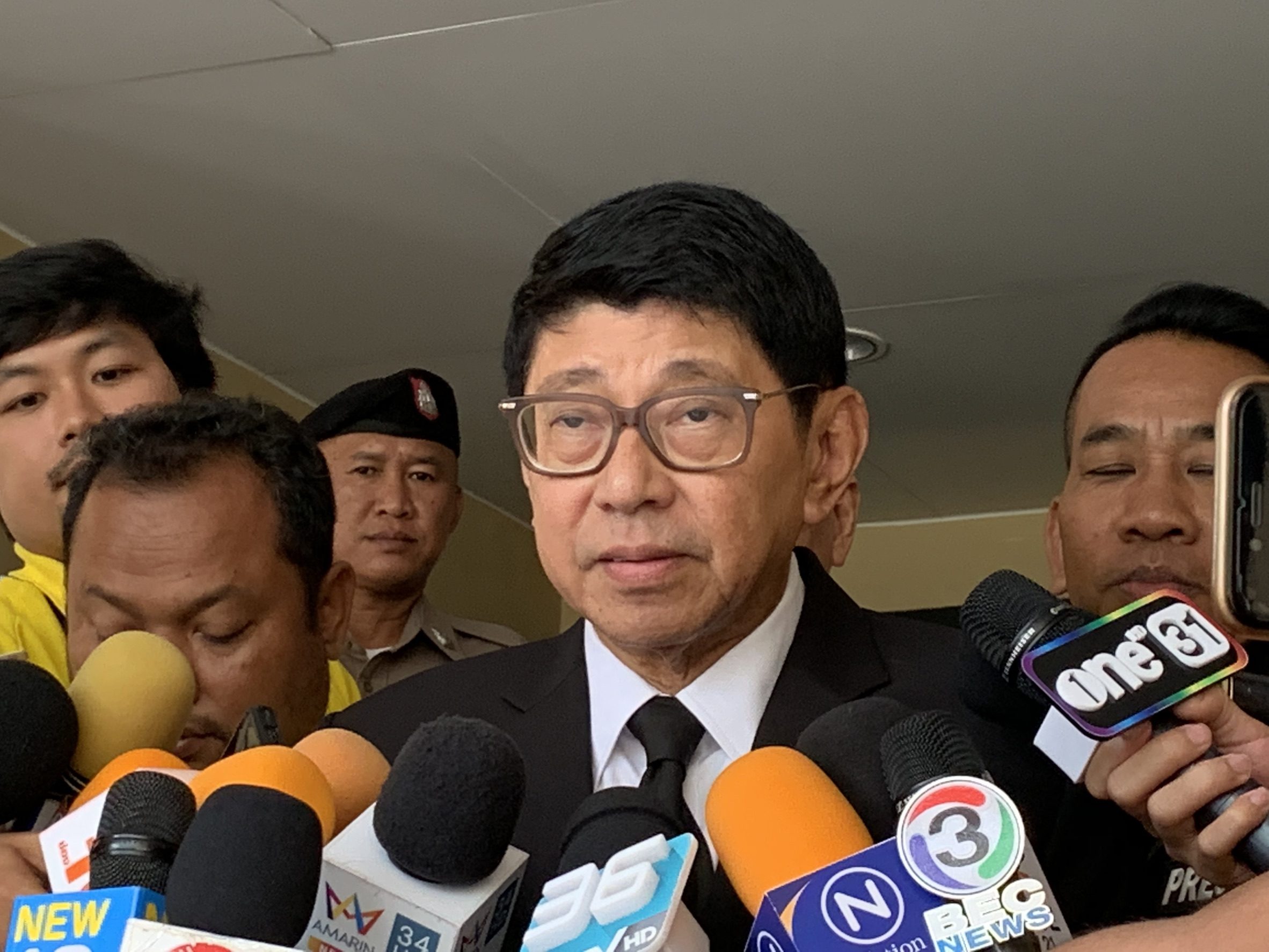“วิษณุ” เผย “บิ๊กตู่” ส่งโผ ครม. ให้เลขาฯครม.สอบประวัติหลังประชุมอาเซียน