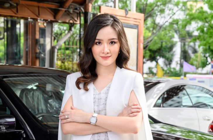 24-3‘เบนซ์ มอเตอร์ มอลล์’ ฟันธง-ฐิดา หวังดำงเวศ “เบนซ์ มอเตอร์ มอลล์” ฟันธง “ทำรถมือสองเซอร์วิสต้องเป๊ะ”