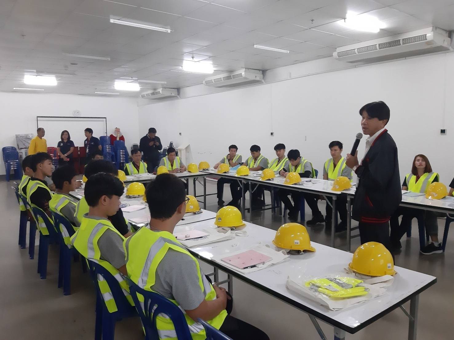 กระทรวงแรงงาน จัดโปรหนุนสถานประกอบการเพิ่มทักษะแรงงานสู่ Super Worker