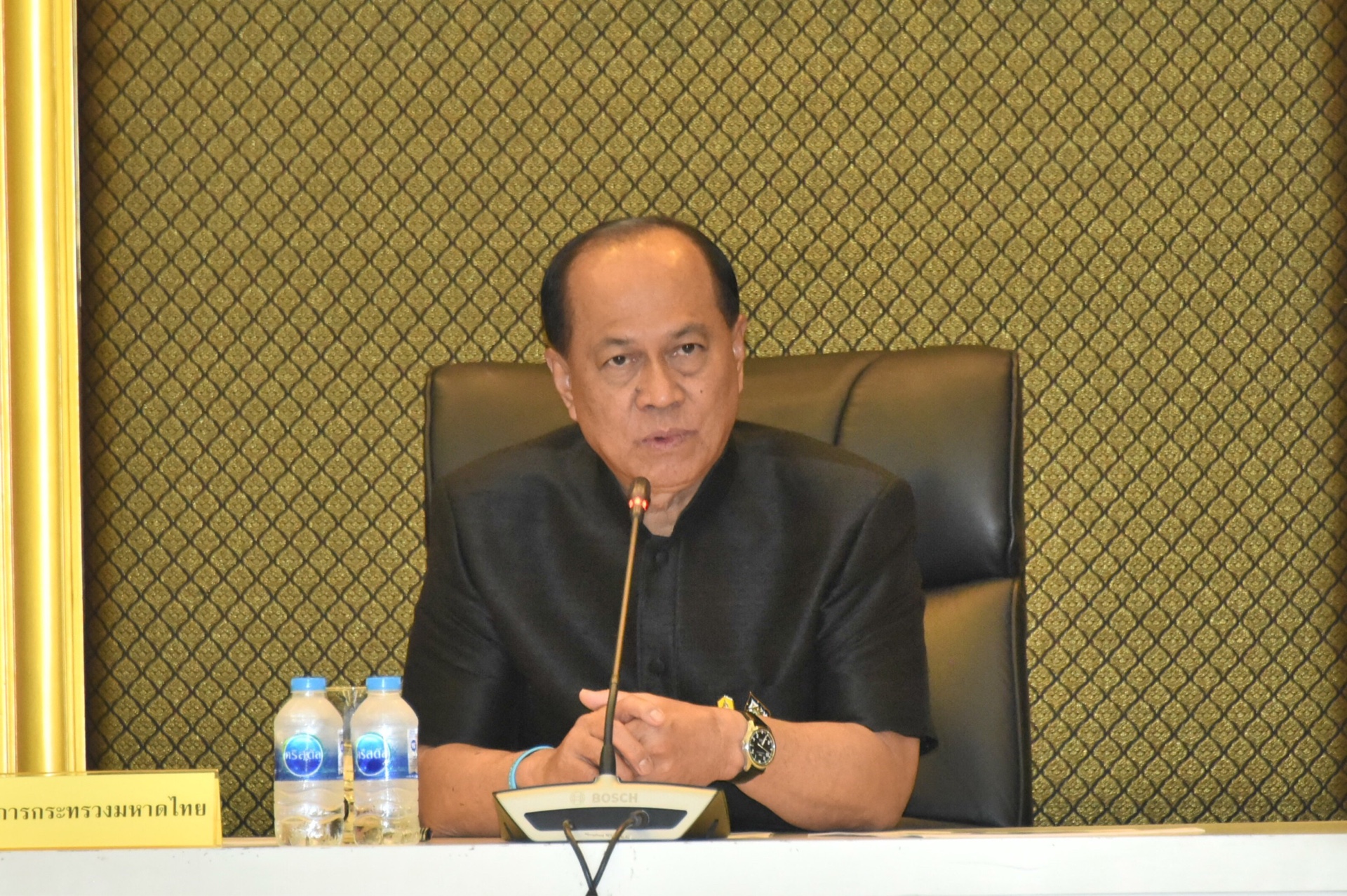 มหาดไทยตื่นถกกทม.รับมือฝนตกน้ำท่วมกรุง สั่ง กฟน.สำรองไฟฟ้าจับตา 14 จุดเสี่ยง