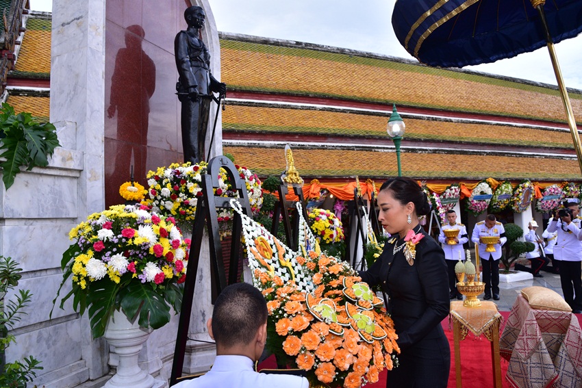 สมเด็จพระเจ้าลูกเธอ เจ้าฟ้าพัชรกิติยาภาฯ เสด็จแทนพระองค์ทรงบำเพ็ญพระราชกุศลฯ เนื่องในวันคล้ายวันสวรรคต ร.8