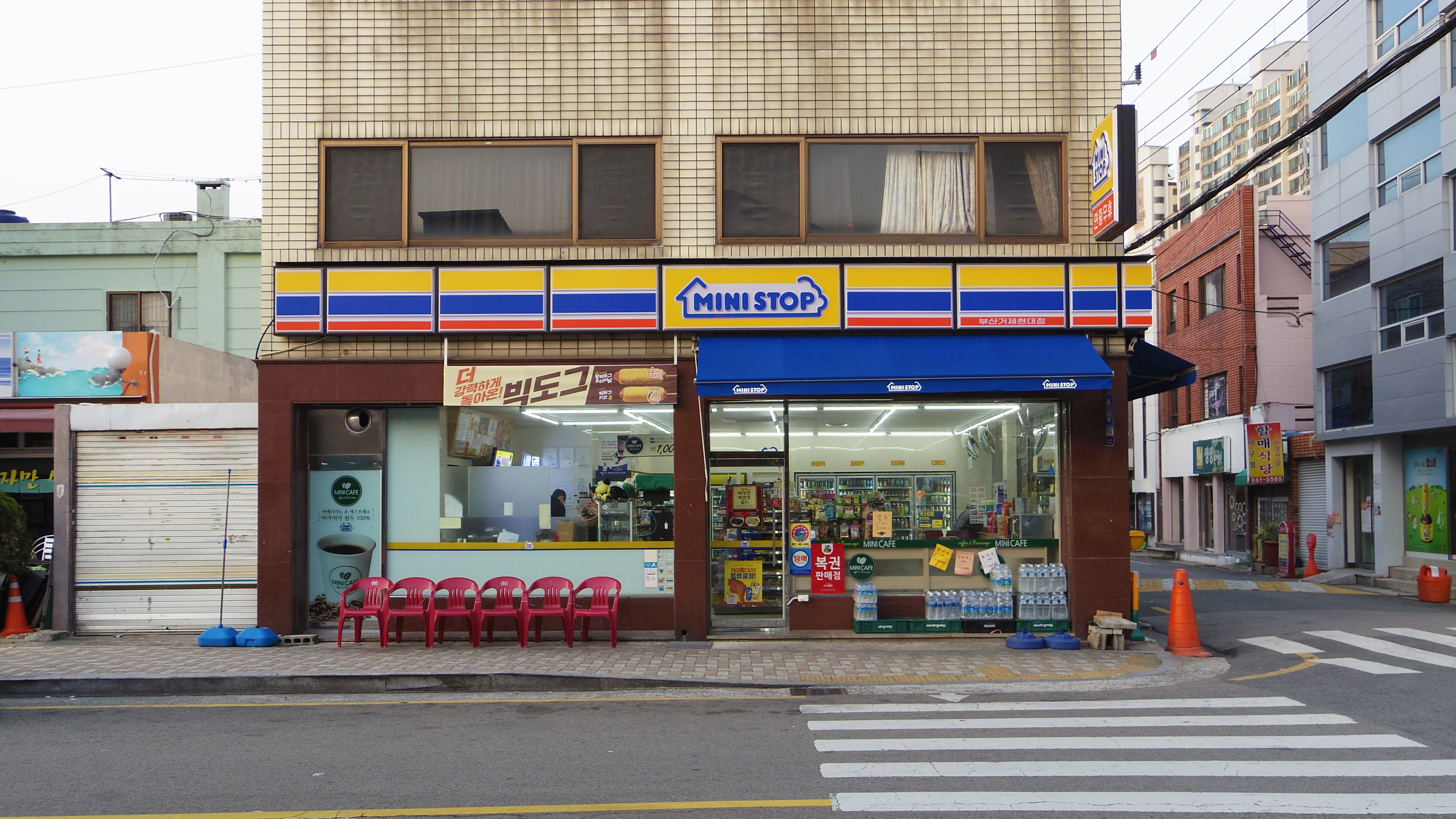 Ministop 2 สาขาในญี่ปุ่น นำร่องทดสอบคิดเงิน “ถุงพลาสติก” 3 เซนต์