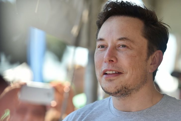 Elon Musk shows off prototype of Mars-bound rocket, Starship