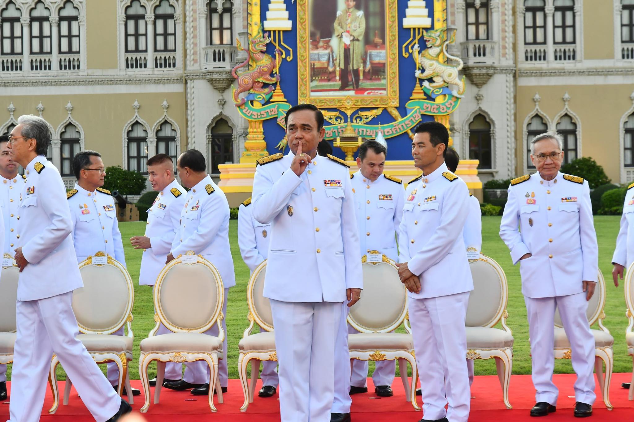แตกหัก! ครม.”ประยุทธ์” ตึงเครียดสุดขีด รัฐมนตรี พลังประชารัฐ ไม่มองหน้ากัน