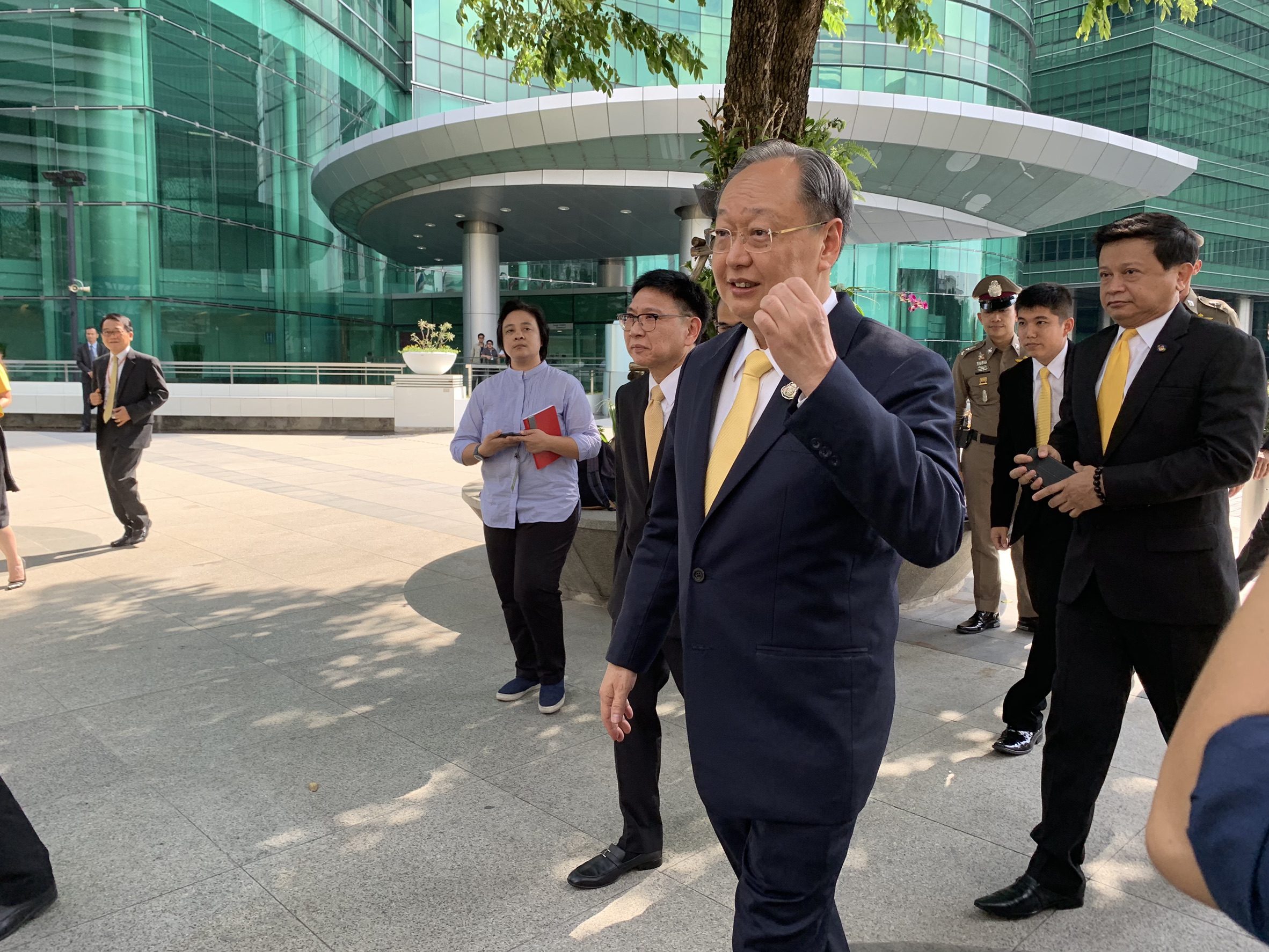 “สนธิรัตน์” วอนอย่ามองพลังงานเป็นขุมทรัพย์ เดินหน้าสร้างความมั่นคง ช่วยลดค่าครองชีพ