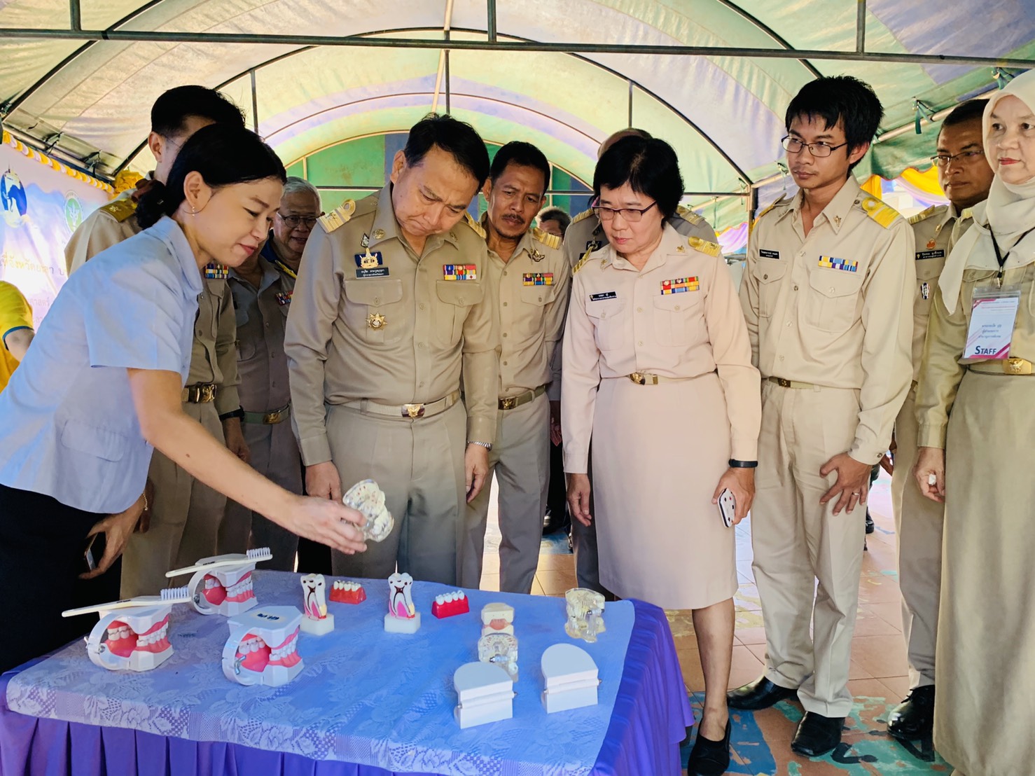 ปิดทองหลังพระฯ จับมือ คณะทันตแพทย์ จุฬาฯ ออกหน่วยทำฟันพระราชทาน เฉลิมพระเกียรติ ร.10 พื้นที่ชายแดนใต้