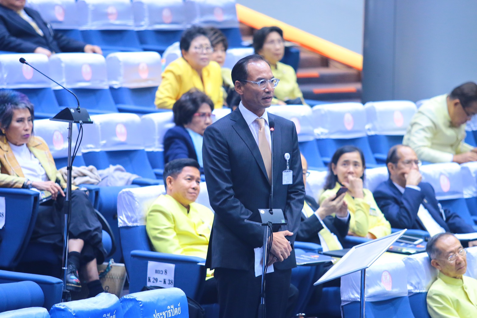 “กรณ์” ซัด นโยบายขายฝัน ชี้ ไม่มีม.44 – รัฐบาล 19 พรรค แนะกำหนดแนวทาง-ตัวชี้วัดความสำเร็จของนโยบาย
