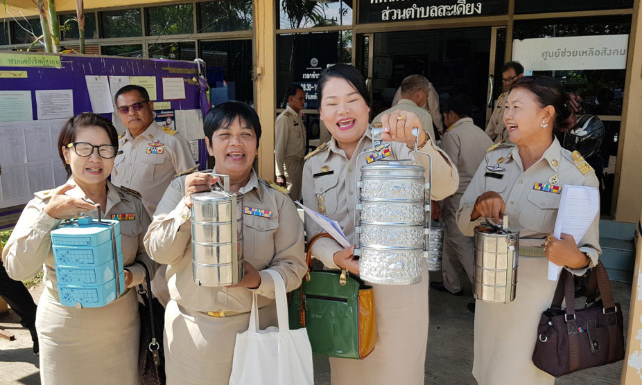 รัฐบาลชวนประชาชน “หิ้วปิ่นโตเข้าวัด” ลดใช้ถุงพลาสติก-กล่องโฟม