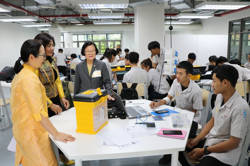 “สจด.” พัฒนาคน ดัน SMEs สู่อีคอมเมิร์ซ
