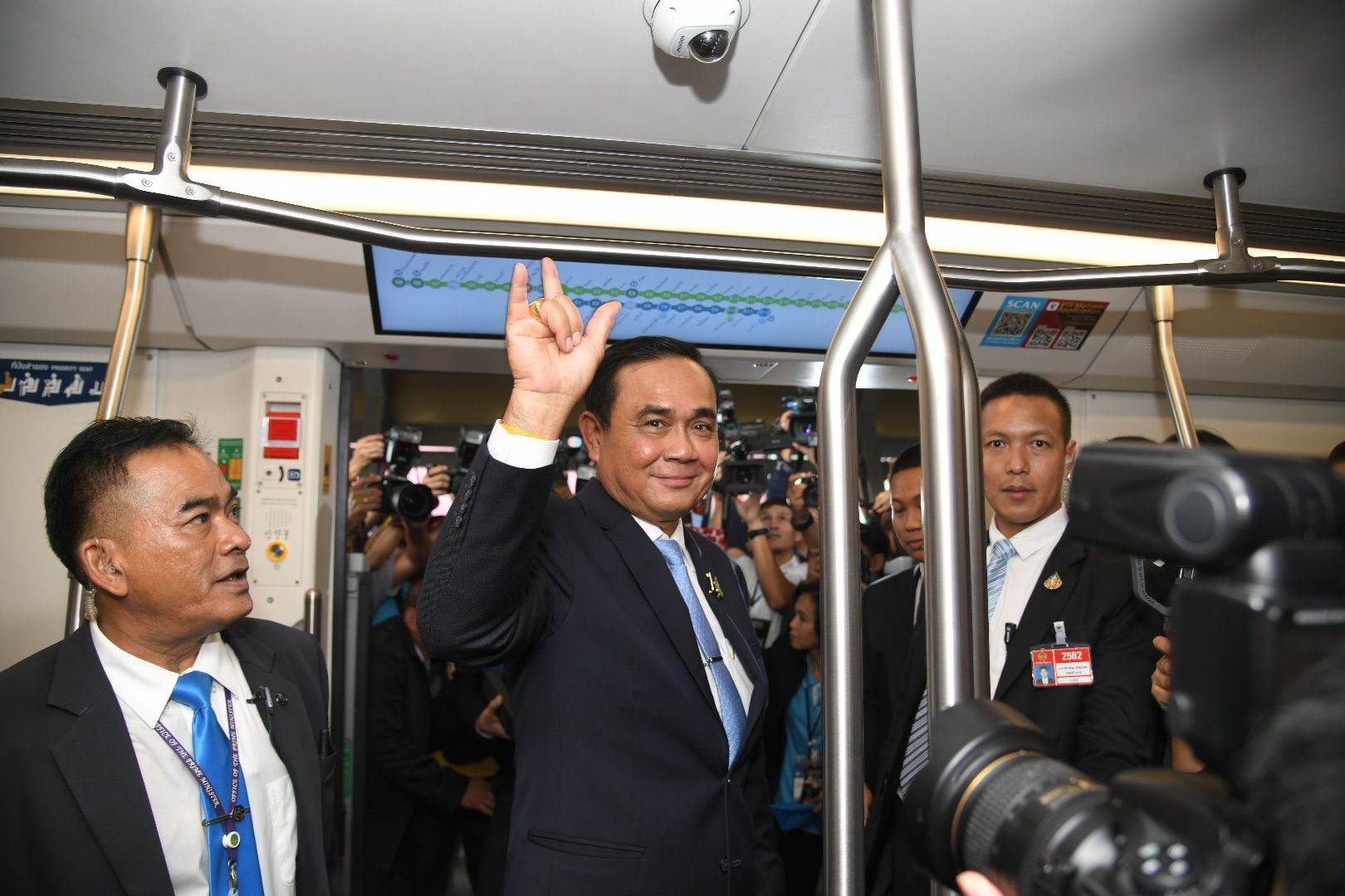 คนกรุงเฮ!! นั่งฟรีรถไฟฟ้าสีเขียวต่อขยายแบริ่ง-ปากน้ำ และห้าแยกลาดพร้าวถึง 5 ธ.ค.