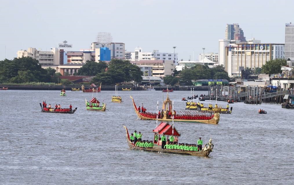 เริ่มการฝึกซ้อมย่อยขบวนพยุหยาตราทางชลมารค เรือพระที่นั่ง 4 ลำร่วมซ้อมครั้งแรก