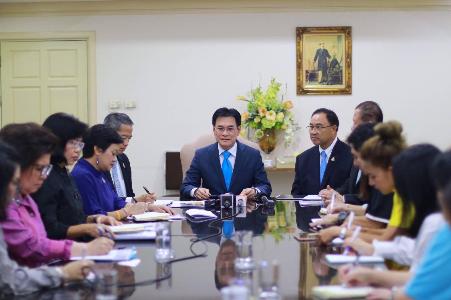 “จุรินทร์” ร่วมสภาหอการค้าฯตั้งวอร์รูมร่วมแก้ปัญหาเทรดวอร์