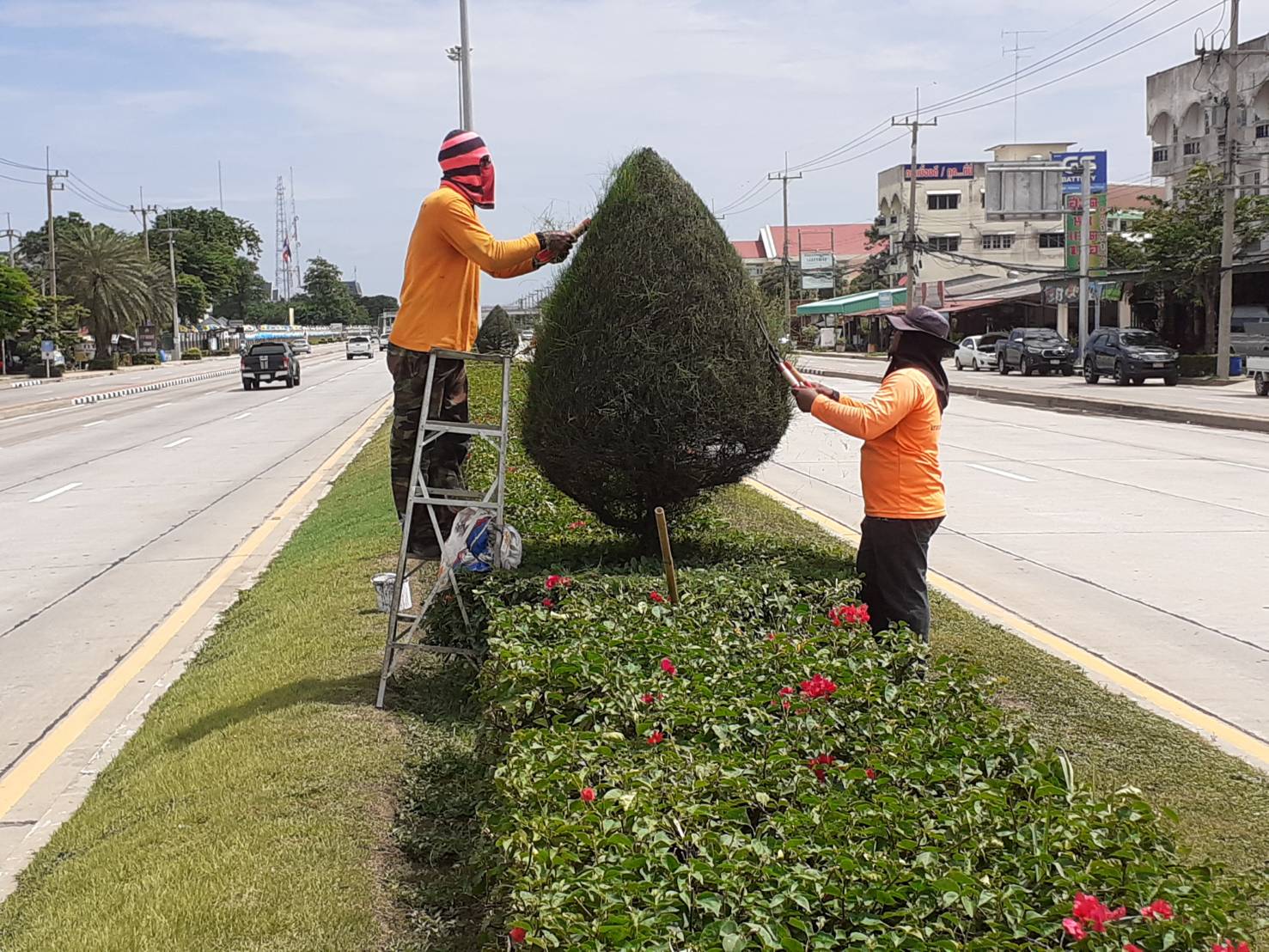 กรมทางหลวงขอความร่วมมือผู้ขับขี่ลดความเร็วขณะพบเห็นเจ้าหน้าที่ปฏิบัติงาน หวั่นเกิดเหตุซ้ำที่สงขลา