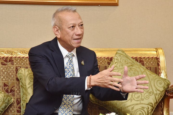 “พิพัฒน์” ยันปิดผับตี 4 แค่แนวคิด พร้อมจัดโซนนิ่งระมัดระวัง เชื่อไม่มอมเมาเยาวชน-ยาเสพติด