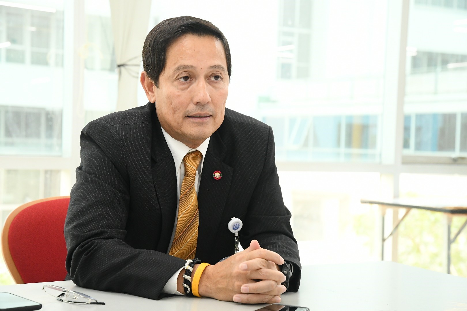 อนุดิษฐ์ : พ่อบ้านเพื่อไทยยุคใหม่  ตัดวงจร-ปฏิบัติการจากนอกพรรค