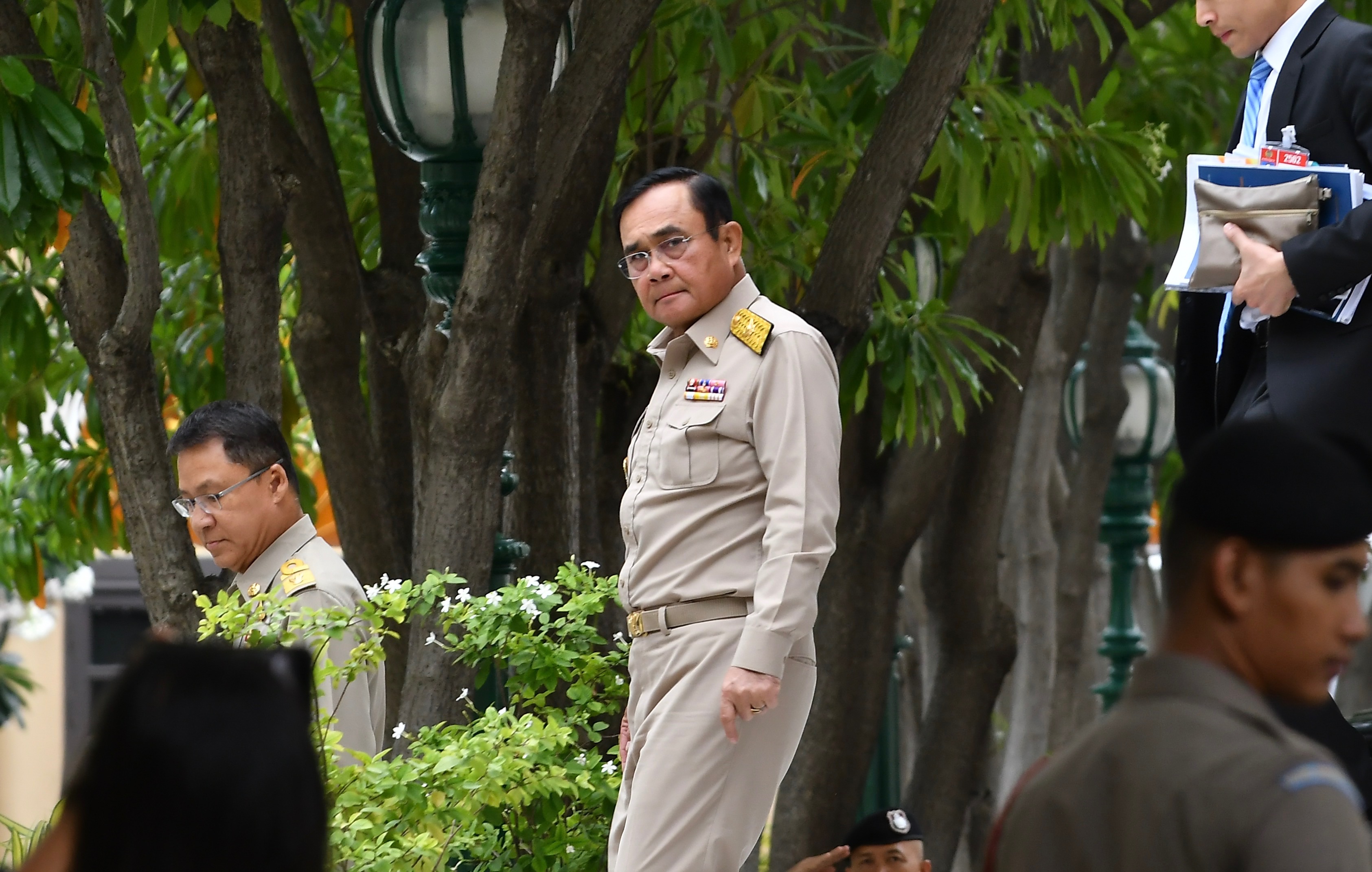 “พล.อ.ประยุทธ์” ตอบเรื่องถวายสัตย์ “สำคัญที่สุดเป็นไปตามพระปฐมบรมราชโองการ”