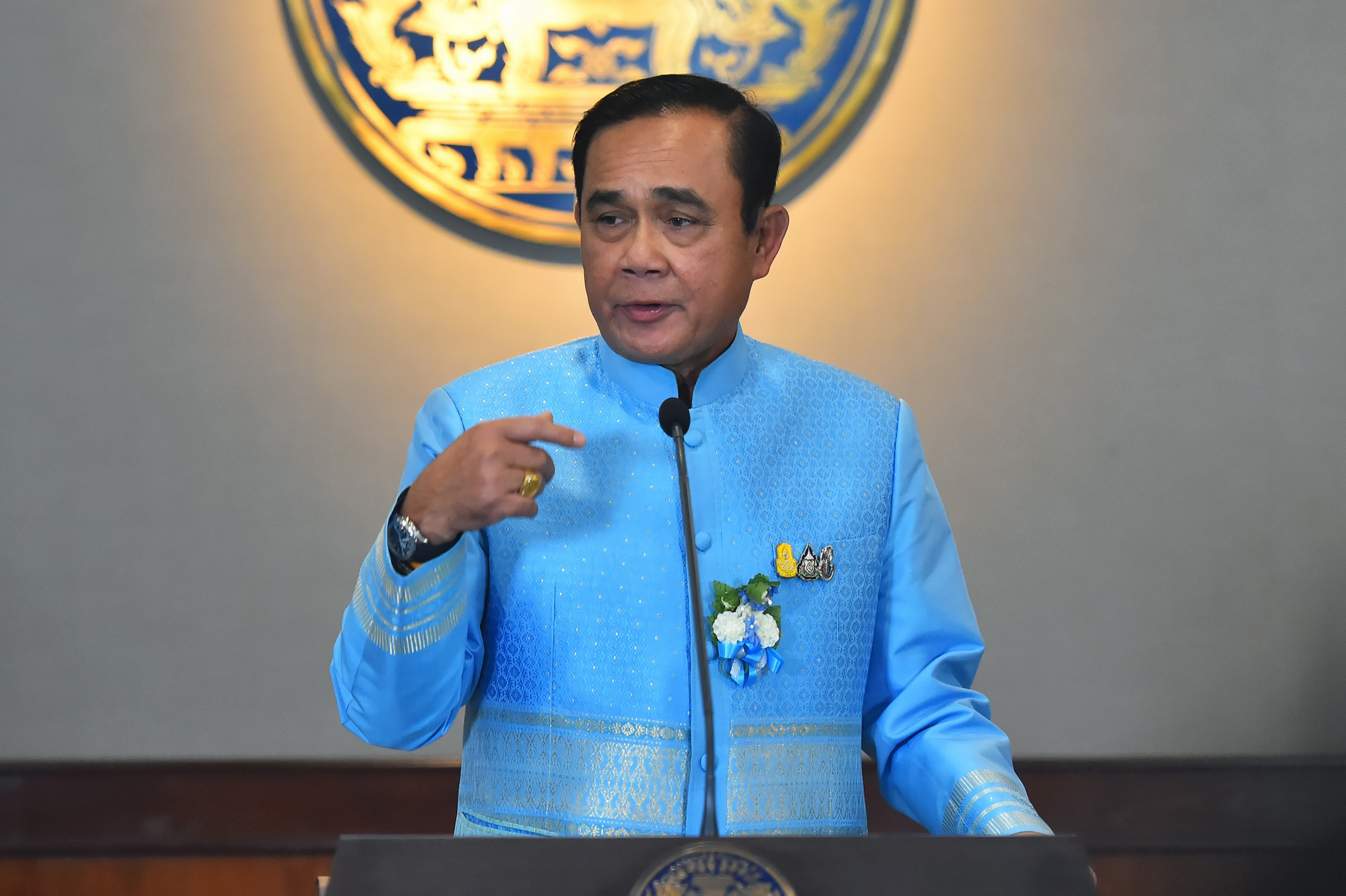 นายกฯ ไม่จัดรายการ “นายกพบประชาชน” จะออกทีวีเป็นครั้งคราว เท่าที่จำเป็น