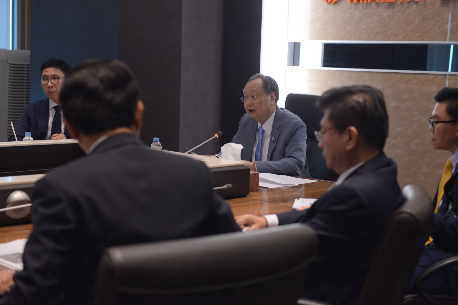 สถานการณ์พลังงานเปลี่ยน! กบง.ล้มดีล กฟผ. นำเข้า LNG 1.5 ล้านตัน