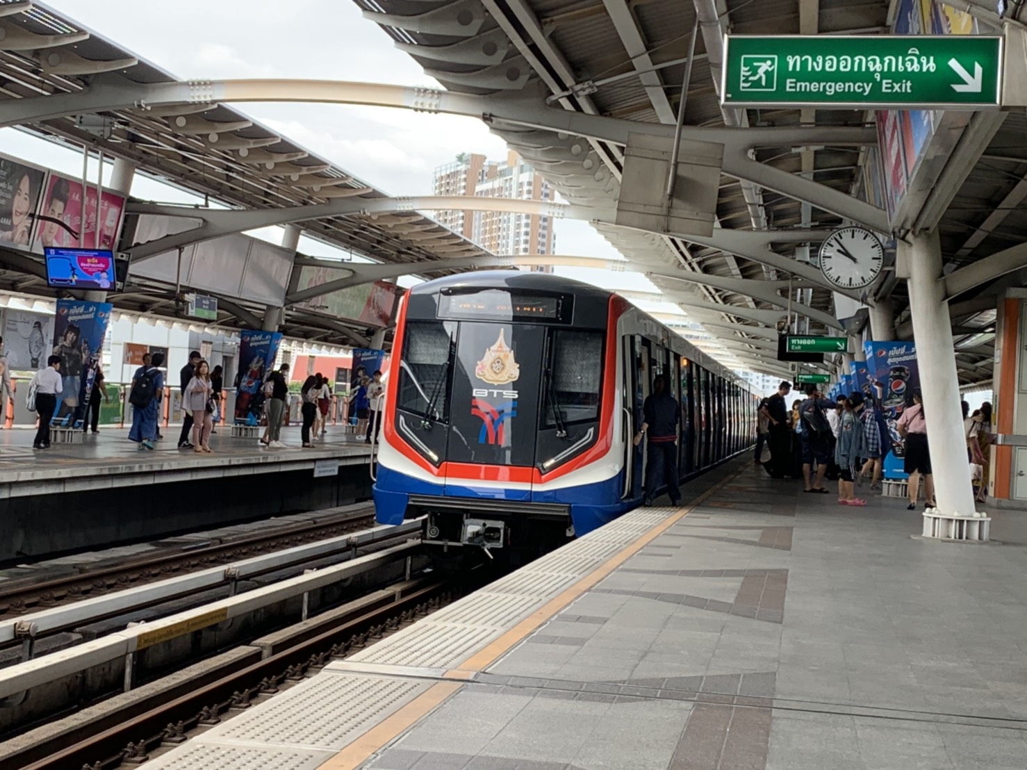 วันแม่นั่งฟรีรถไฟฟ้า BTS-MRT-สีม่วง-แอร์พอร์ตลิงก์ตลอดวัน