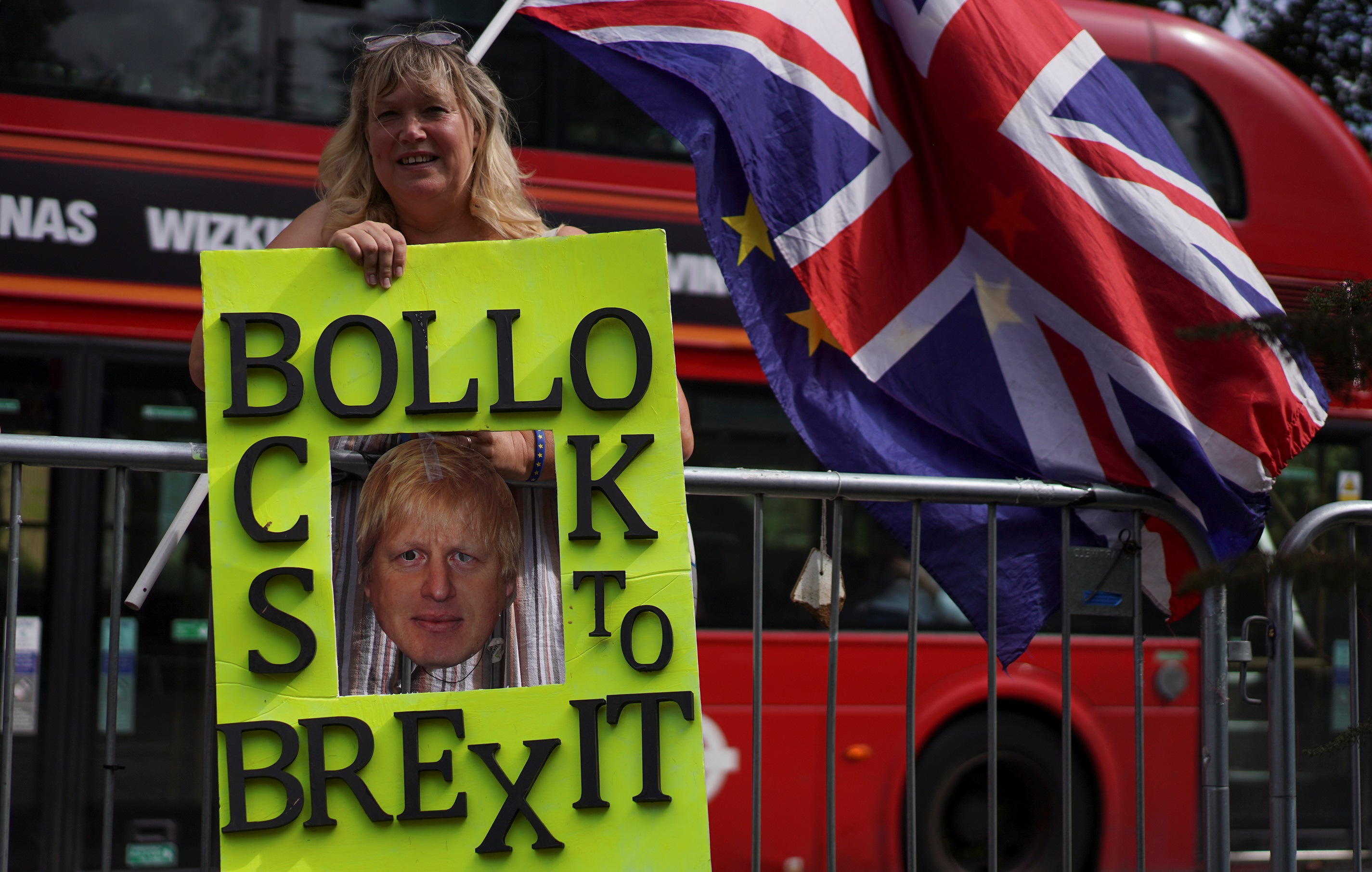 OECD เตือน! GDP อังกฤษเสี่ยงร่วงเกือบ 3% หากเดินหน้าแผน No deal Brexit