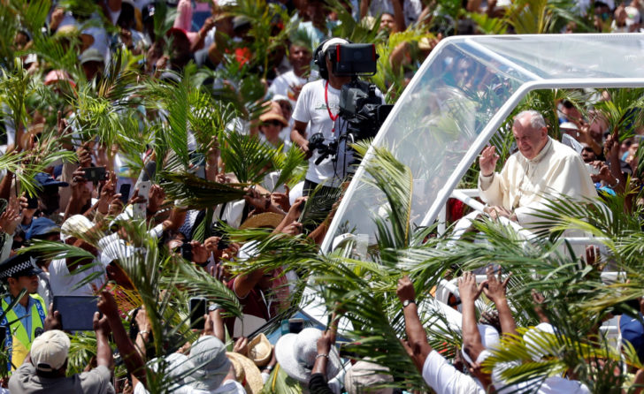 Pope Francis visits Mauritius “โป๊ป” รับคำวิจารณ์ก้าวหน้าเกินไป ย้ำให้ใส่ใจปัญหา “ยากจน-สิ่งแวดล้อม-คอร์รัปชั่น”