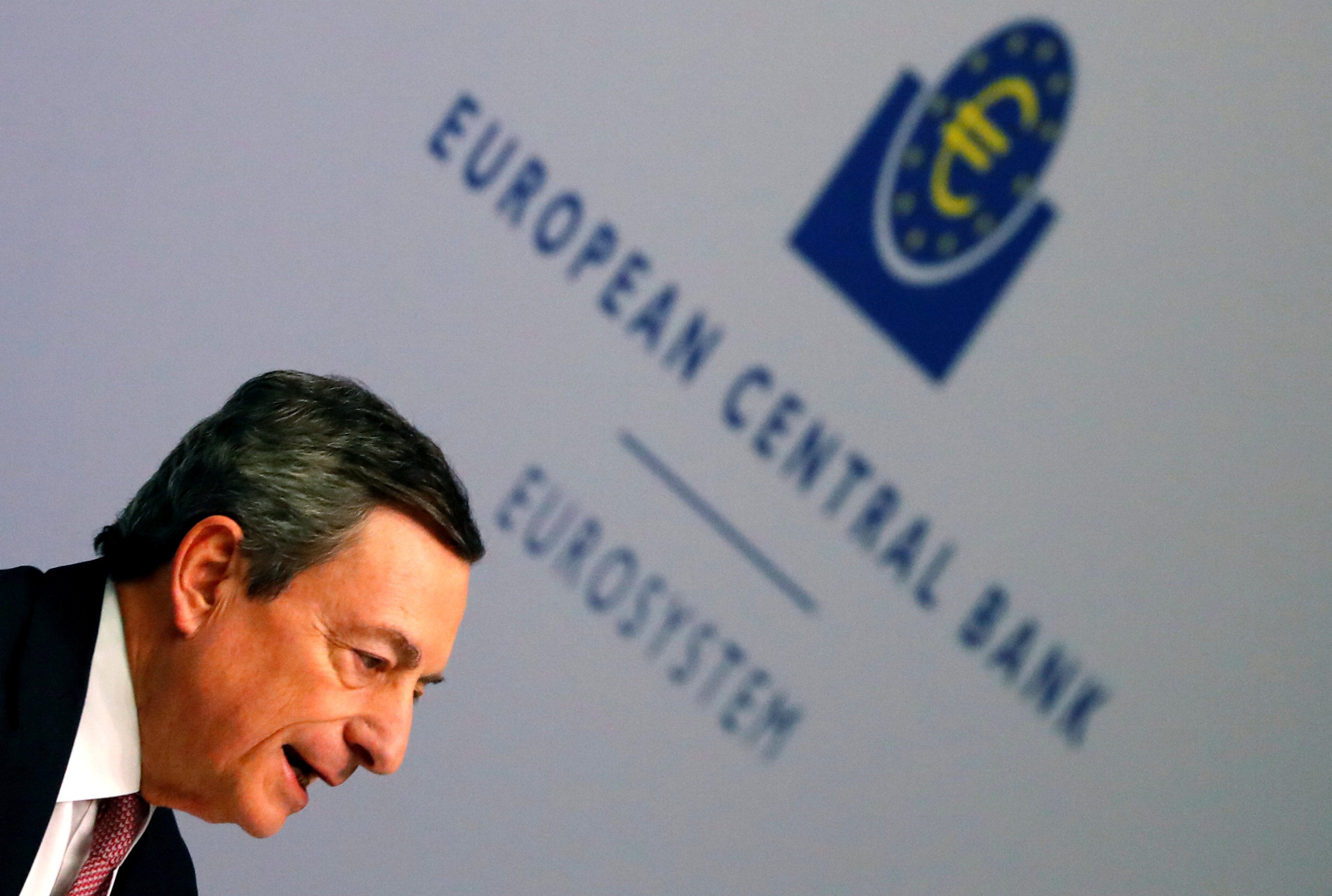 ECB ลดอัตราดอกเบี้ย+ซื้อพันธบัตรเพิ่ม กระตุ้นเศรษฐกิจยูโรโซน