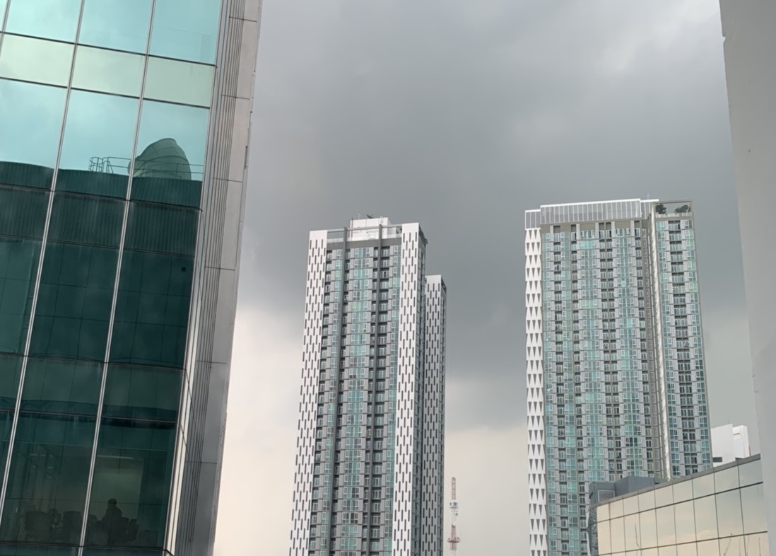 คนกรุงเตรียมตัว! กทม.แจ้งฝนถล่มหนัก-น้ำท่วมขัง-ลมกระโชกแรง