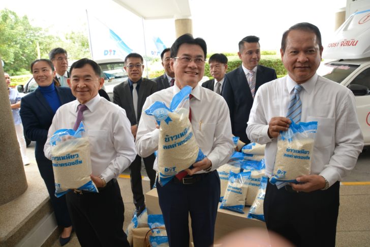 DSC_0068 60 จังหวัดรอซื้อ ข้าวเหนียว ‘กรมการค้าภายใน’ 2.6 แสนถุง