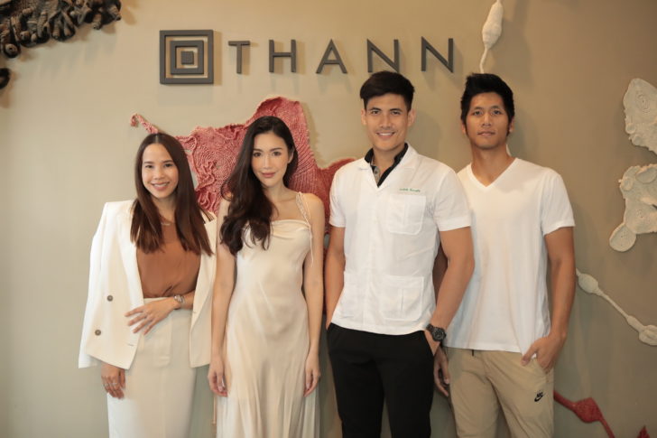ปาลาวี บุนนาค, พลอยพยัพ ศรีกาญจนา, พิษณุ ลี้ประเสริฐ, อรรถรส ลิปตพัลลภ (2) “ธัญ” จัดเวิร์คช็อปร่วมกับนักกายภาพบำบัด เทคนิคดูแลสุขภาพ-รูปร่าง พร้อมแนะนำผลิตภัณฑ์ดูแลผิวกาย “บอดี้ บัตเตอร์”