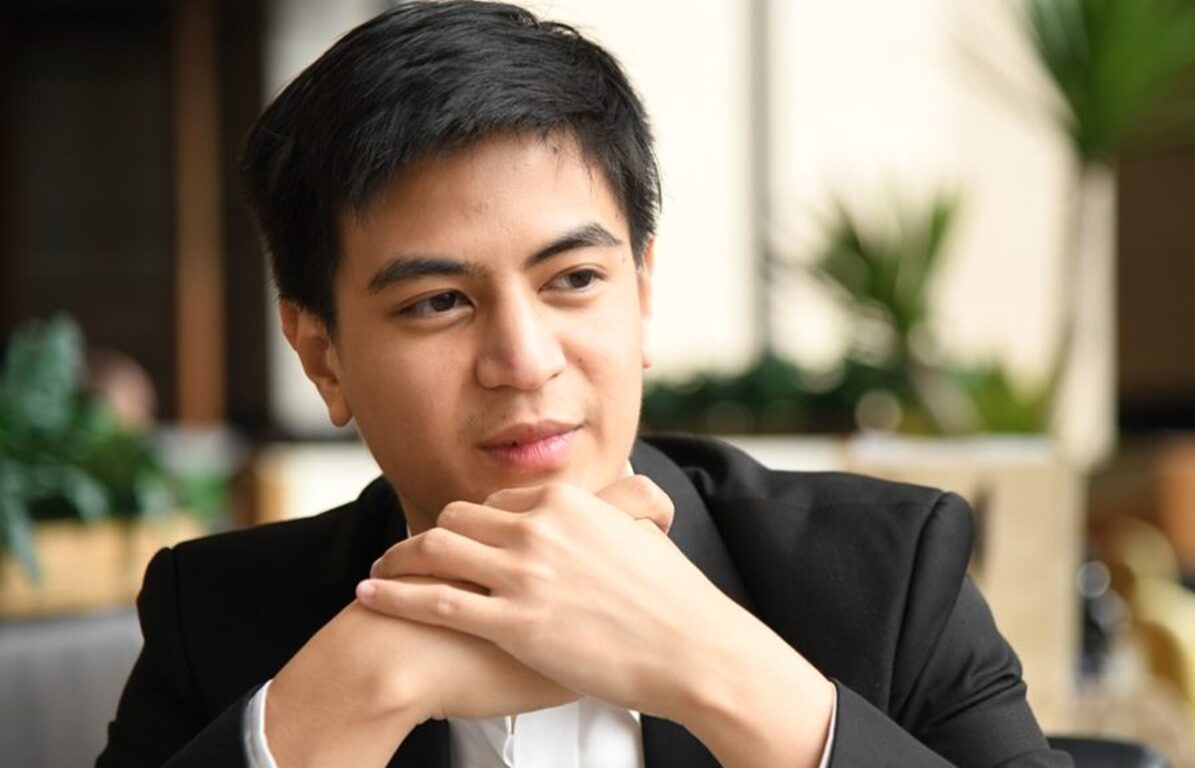 ไอติม พริษฐ์ ติงรัฐหยุดใช้เงินภาษีทำไอโอ แนะจัดตั้งผู้ตรวจการกองทัพ