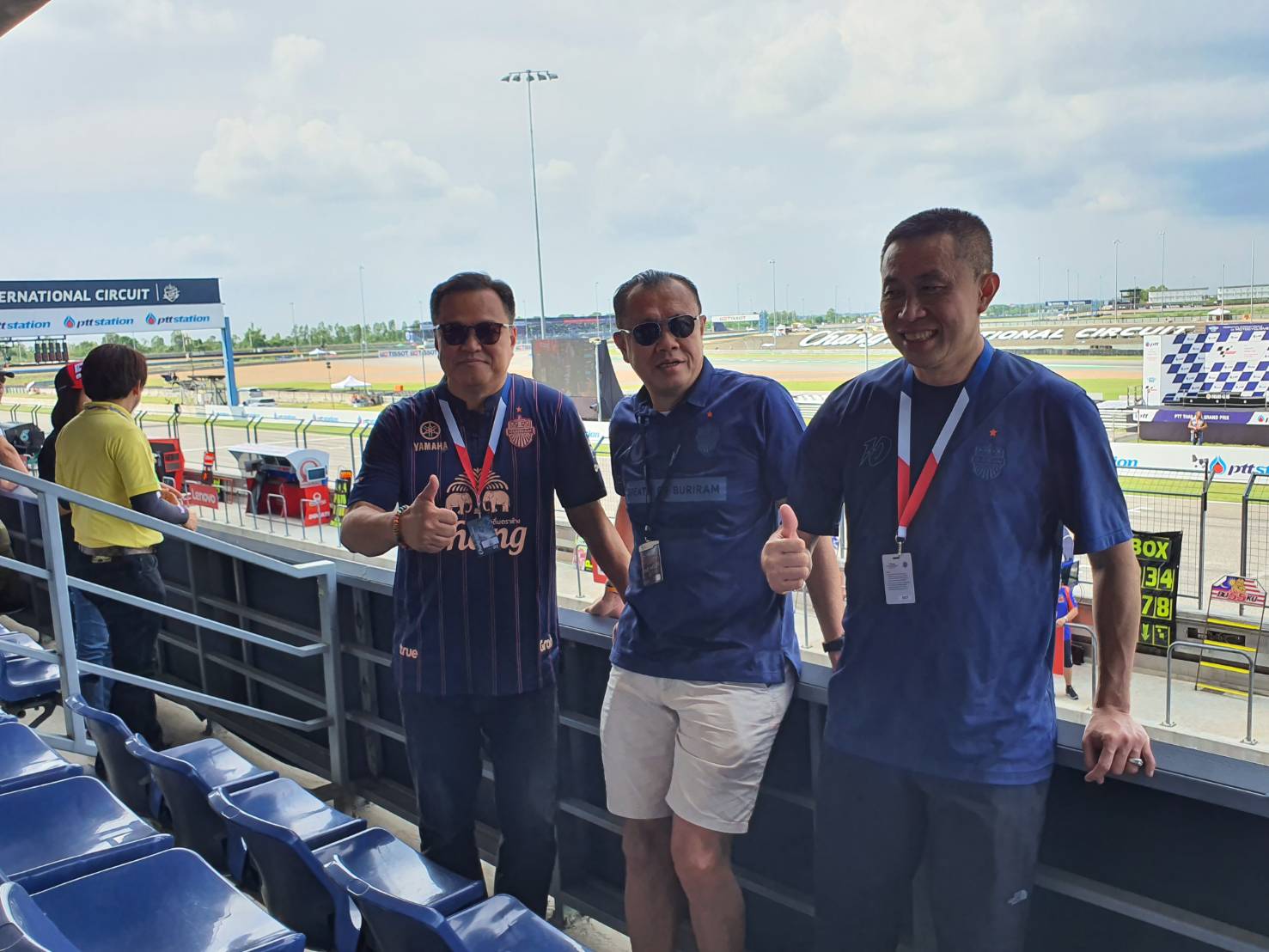 3 ดูโอ้ “เสี่ยหนู-เสี่ยโอ๋-เนวิน” เกาะติดสนามช้างก่อนระเบิดศึกแข่ง “โมโตจีพี” 4-6 ต.ค.นี้
