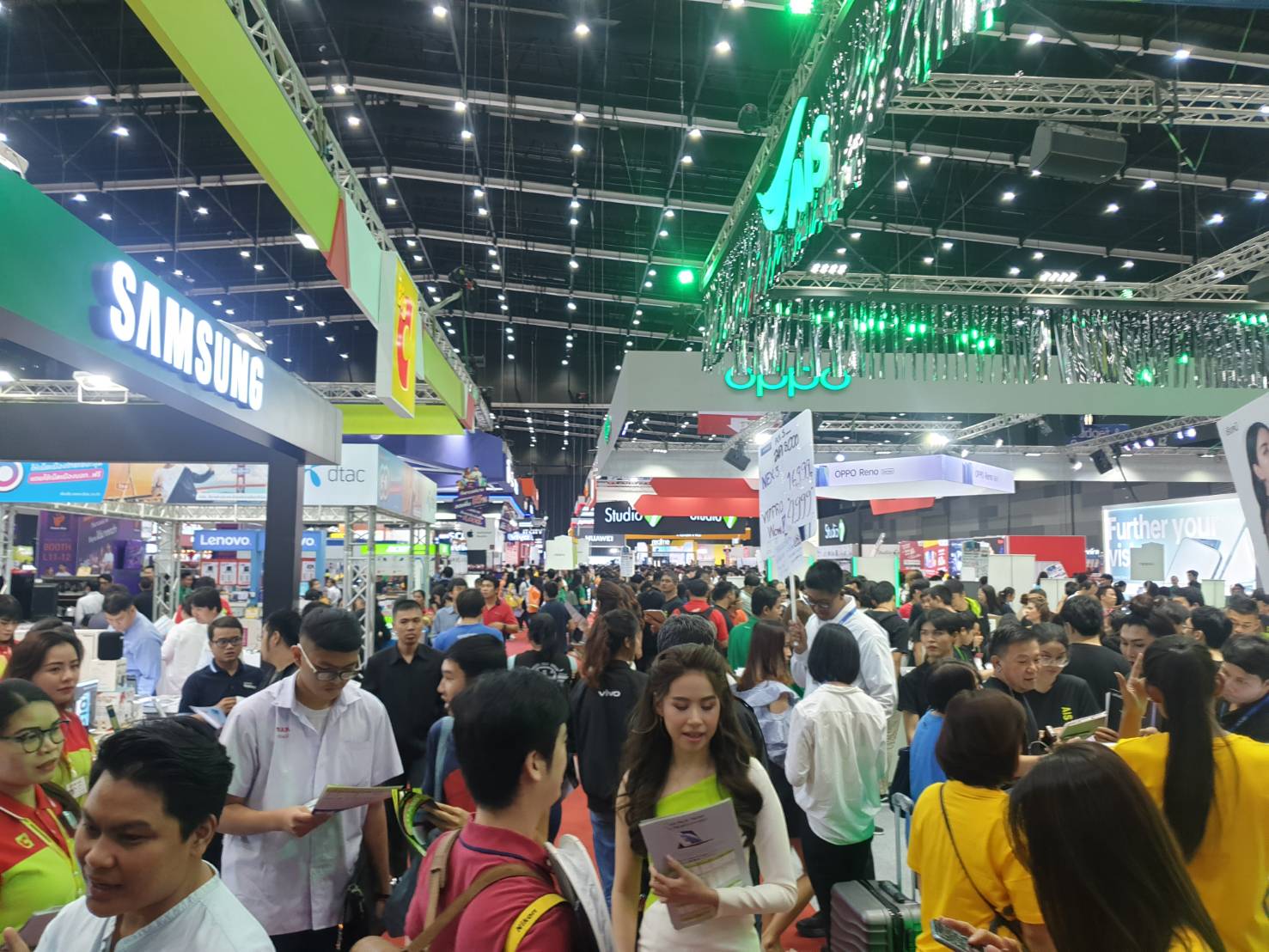 ส่องงาน “Thailand Mobile Expo” ครั้งที่ 34 แม้ไร้เงาแฟลกชิพใหม่ แต่ลดราคารุ่นเก่าเพียบ