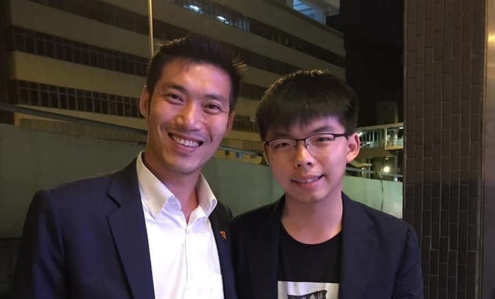 แค่5นาที! ธนาธรแจงรูปคู่​ “โจชัว​ หว่อง” เจอครั้งแรกและครั้งเดียว