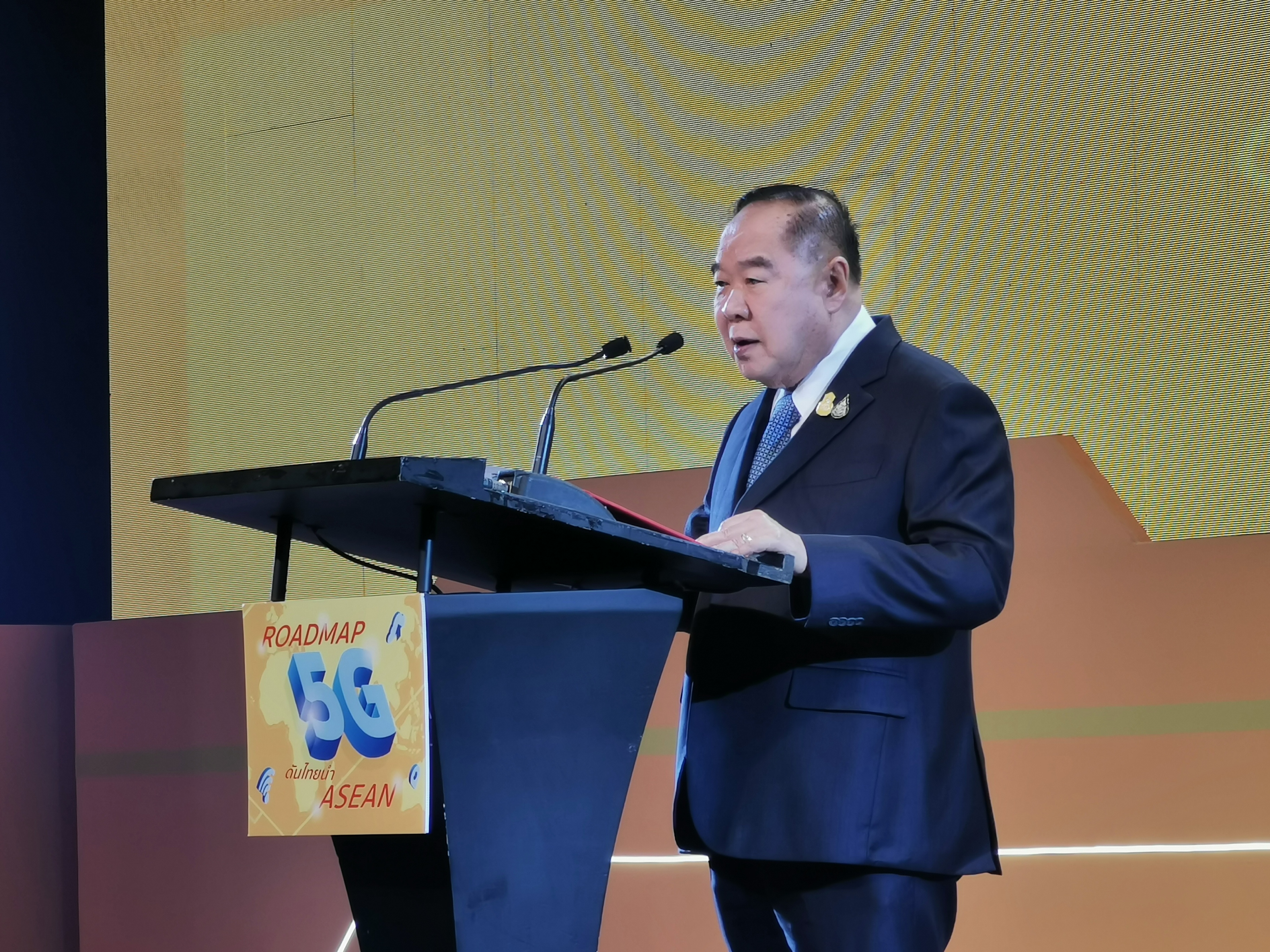 “บิ๊กป้อม” โรดแมป 5G ปักหมุดปี’63 ผสานสังคมเมือง-ชนบทไร้รอยต่อ (คลิป)
