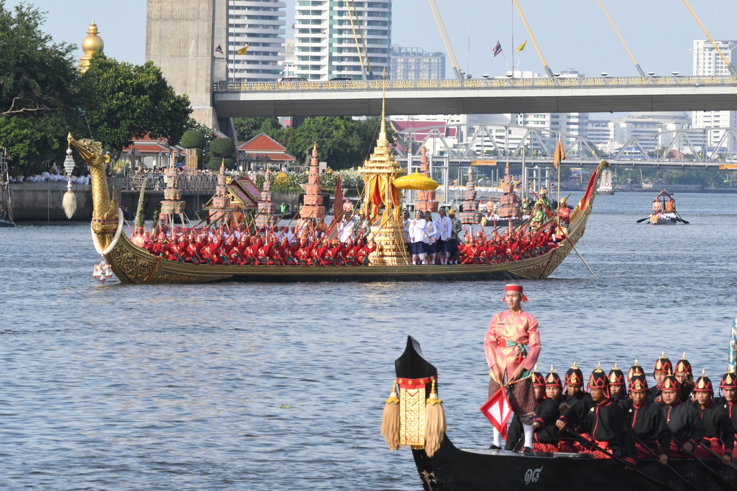 โปรดเกล้าฯ เลื่อนพระราชพิธีทางชลมารค เป็น 12 ธ.ค. เสด็จสำเพ็ง 6 ธ.ค.62