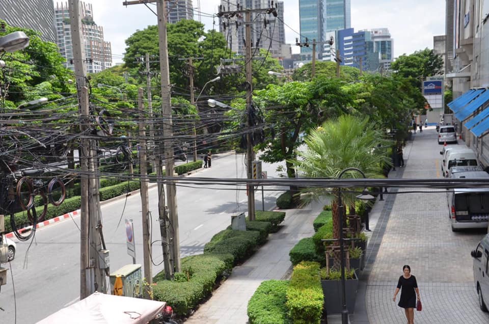 13 รายสนใจเช่าท่อร้อยสายใต้ดิน กทม.