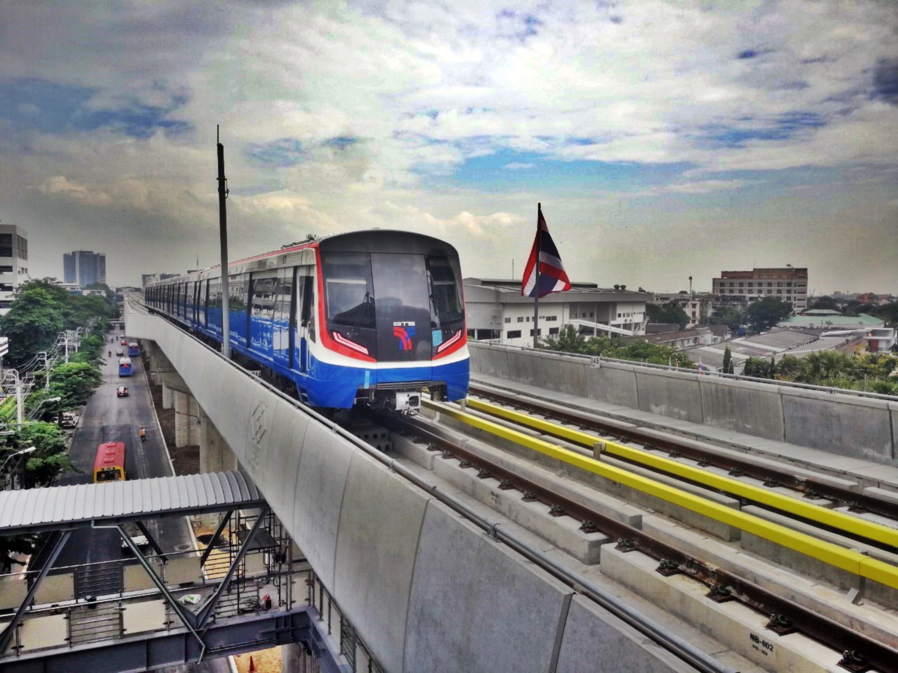 “บีทีเอส” นำรถขบวนใหม่ผลิตจากจีนวิ่งทดสอบระบบรับเปิดสายสีเขียว “ม.เกษตร” 4 ธ.ค.นี้