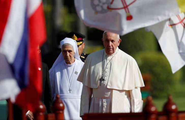 Pope Francis visits Thailand พระสันตะปาปาห่วงผู้อพยพ วอนทุกประเทศแก้ปัญหาที่ผลักให้ประชาชนต้องอพยพลี้ภัย