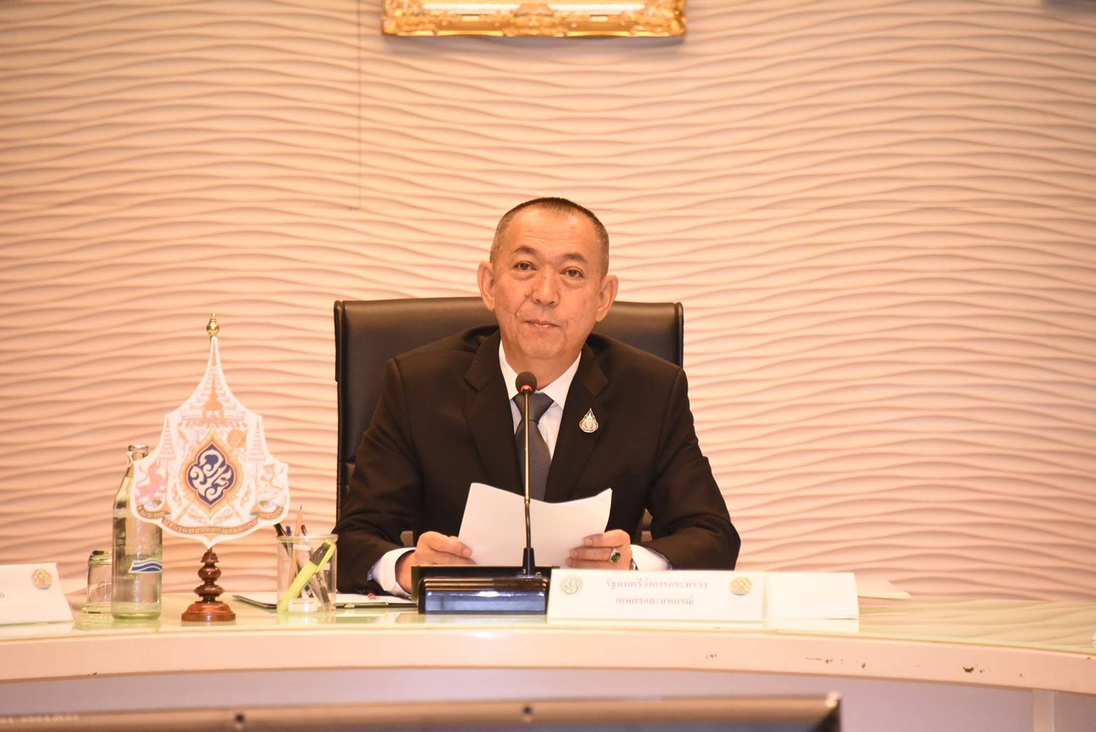 “เฉลิมชัย” ขอพันล้านแก้โรคหมู ชดเชยเกษตรกรคุมพื้นที่เสี่ยง 27 จังหวัด
